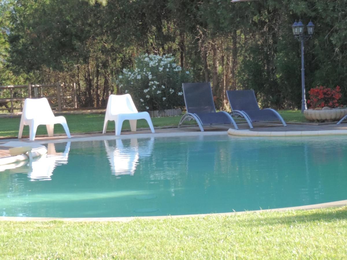 Mas De La Sauline Bed & Breakfast La Roque-d'Antheron Dış mekan fotoğraf