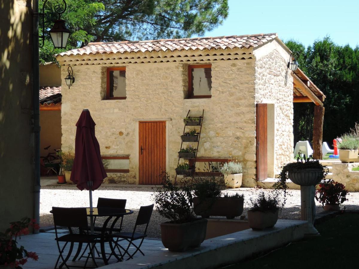 Mas De La Sauline Bed & Breakfast La Roque-d'Antheron Dış mekan fotoğraf