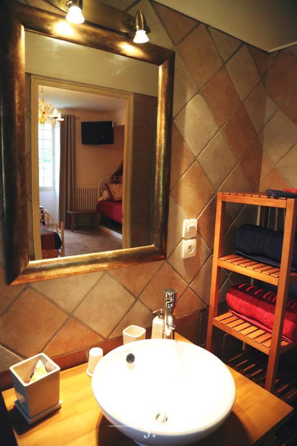 Mas De La Sauline Bed & Breakfast La Roque-d'Antheron Dış mekan fotoğraf