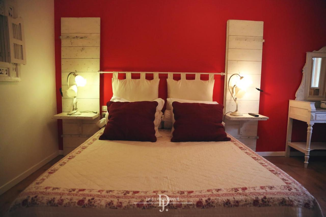 Mas De La Sauline Bed & Breakfast La Roque-d'Antheron Dış mekan fotoğraf