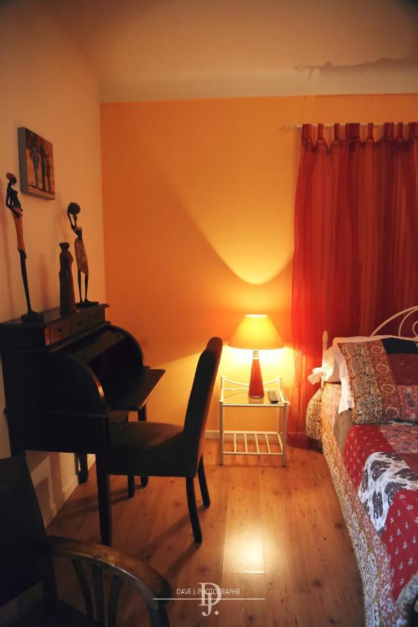 Mas De La Sauline Bed & Breakfast La Roque-d'Antheron Dış mekan fotoğraf