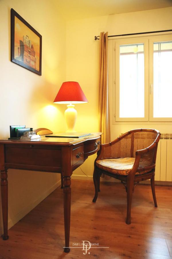 Mas De La Sauline Bed & Breakfast La Roque-d'Antheron Dış mekan fotoğraf