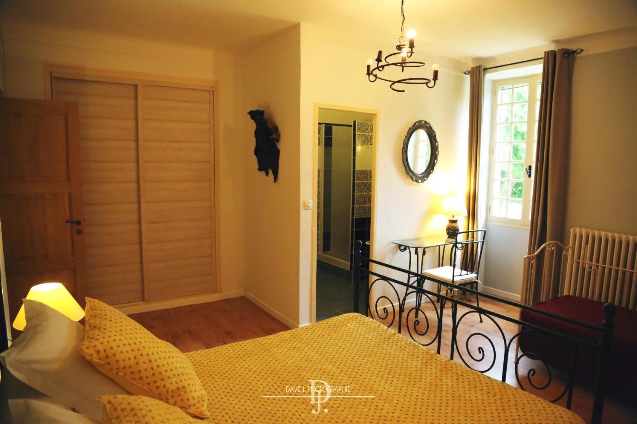 Mas De La Sauline Bed & Breakfast La Roque-d'Antheron Dış mekan fotoğraf