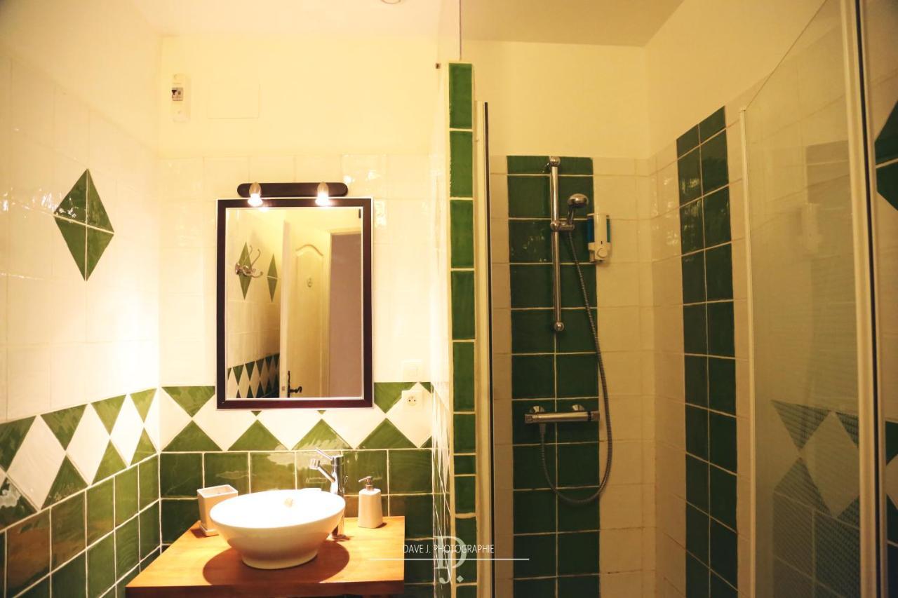 Mas De La Sauline Bed & Breakfast La Roque-d'Antheron Dış mekan fotoğraf